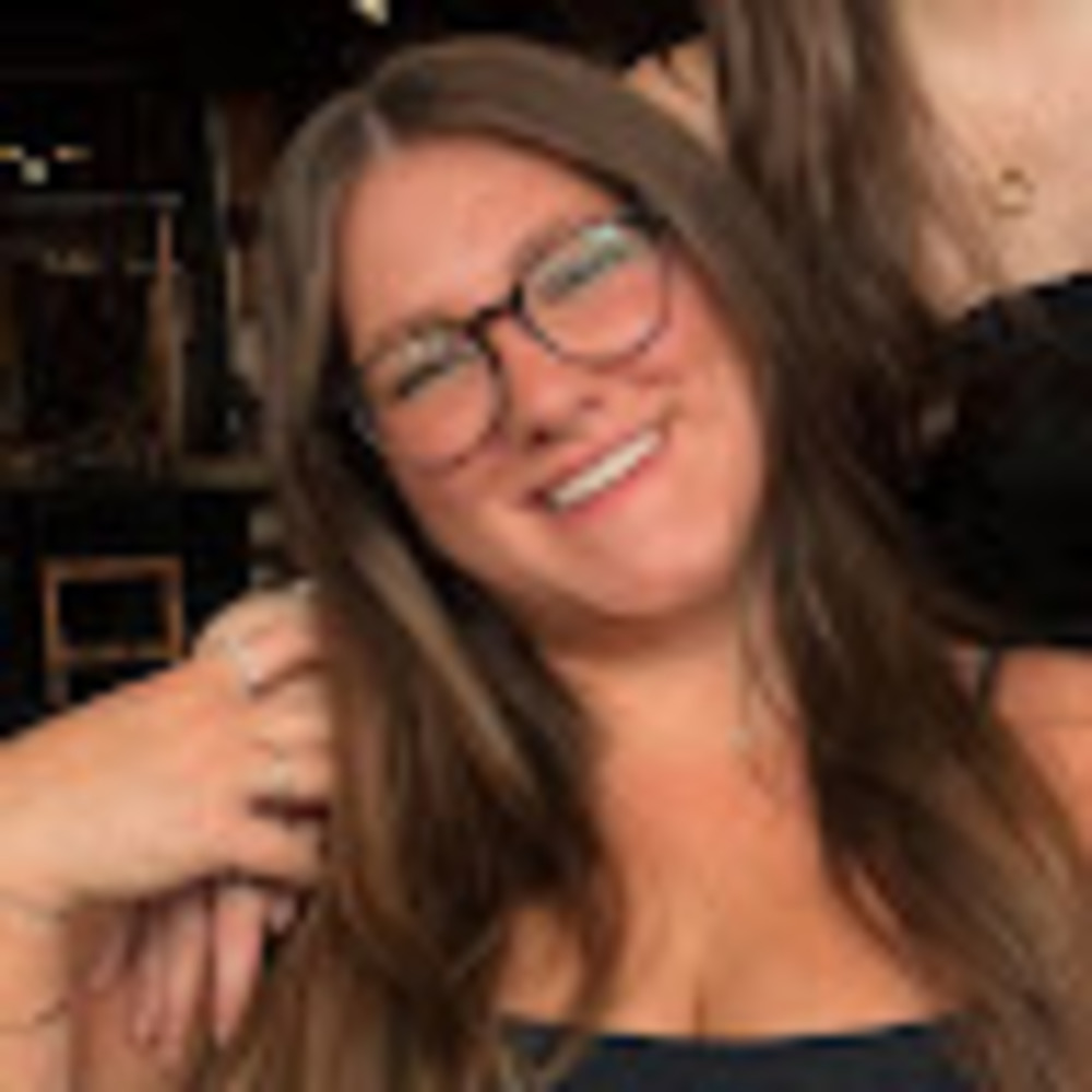 Meet your Posher, Alyssa